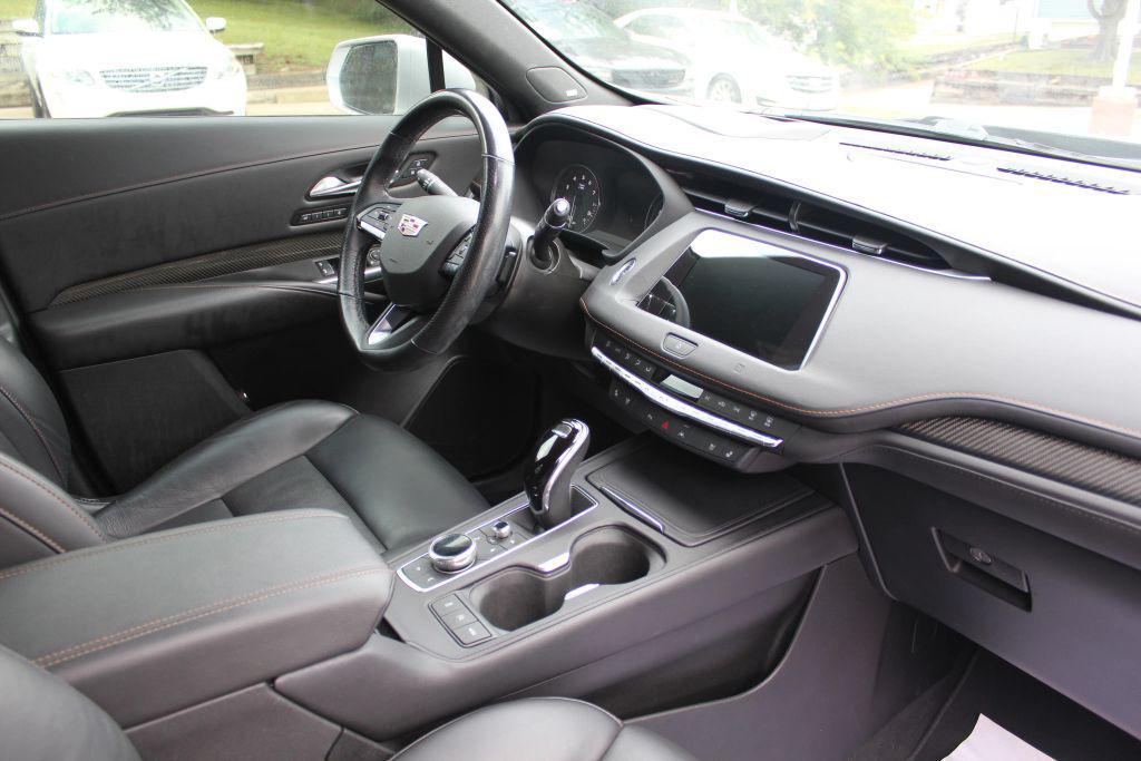 used 2021 Cadillac XT4 car, priced at $19,950