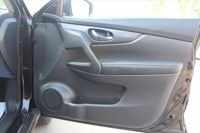 used 2019 Nissan Rogue car, priced at $11,950