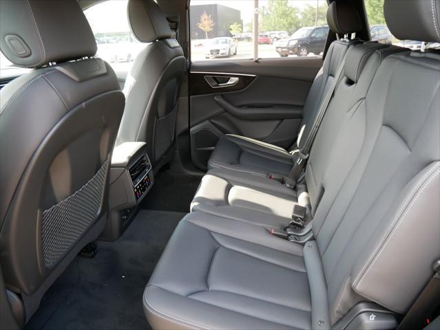 new 2025 Audi Q7 car, priced at $75,950