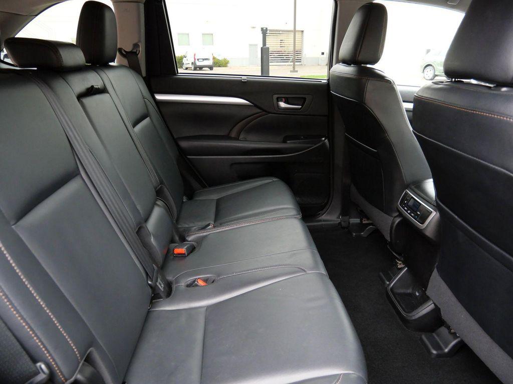 used 2017 Toyota Highlander Hybrid car, priced at $24,999