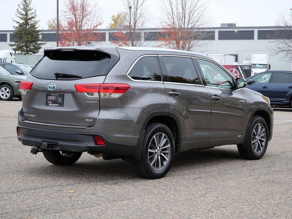 used 2017 Toyota Highlander Hybrid car, priced at $24,999