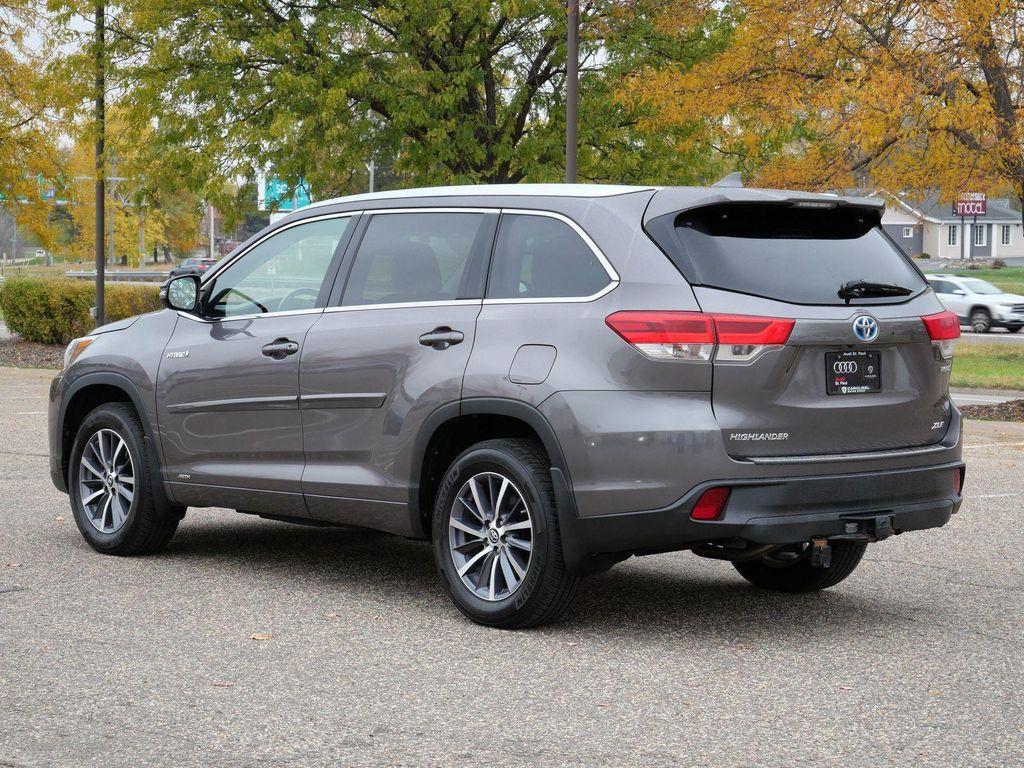 used 2017 Toyota Highlander Hybrid car, priced at $24,999