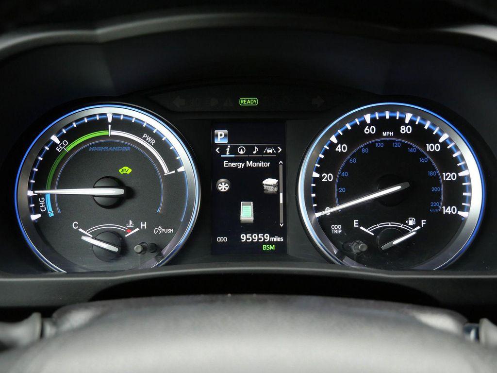 used 2017 Toyota Highlander Hybrid car, priced at $24,999