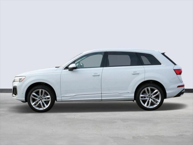 new 2025 Audi Q7 car, priced at $76,740