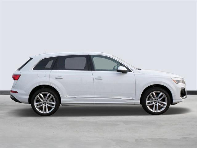 new 2025 Audi Q7 car, priced at $76,740