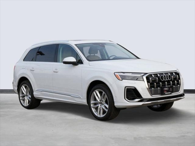 new 2025 Audi Q7 car, priced at $76,740