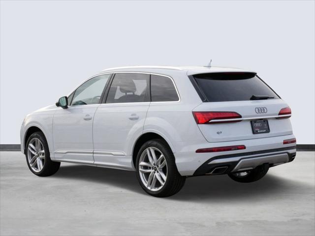 new 2025 Audi Q7 car, priced at $76,740