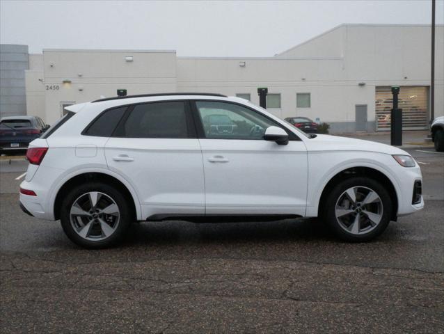 new 2025 Audi Q5 car, priced at $49,980