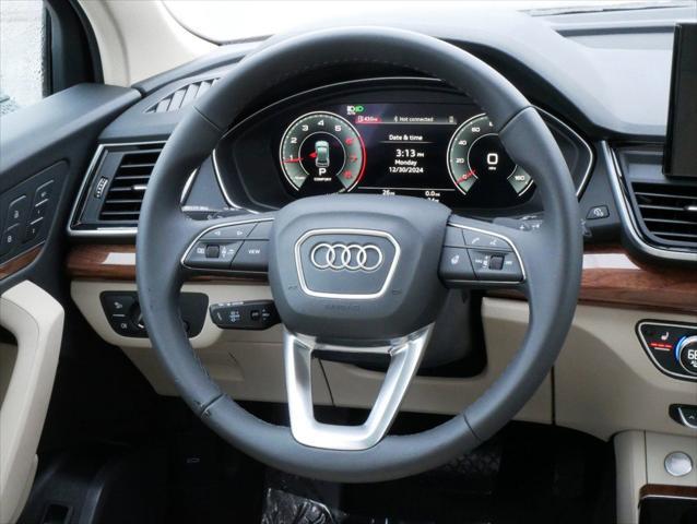 new 2025 Audi Q5 car, priced at $49,980