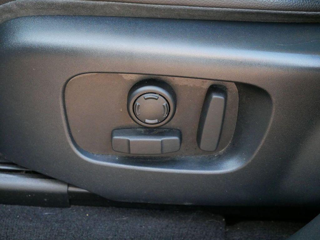 used 2020 Land Rover Range Rover Velar car, priced at $20,676