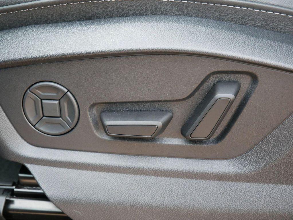 used 2025 Audi Q7 car, priced at $54,999