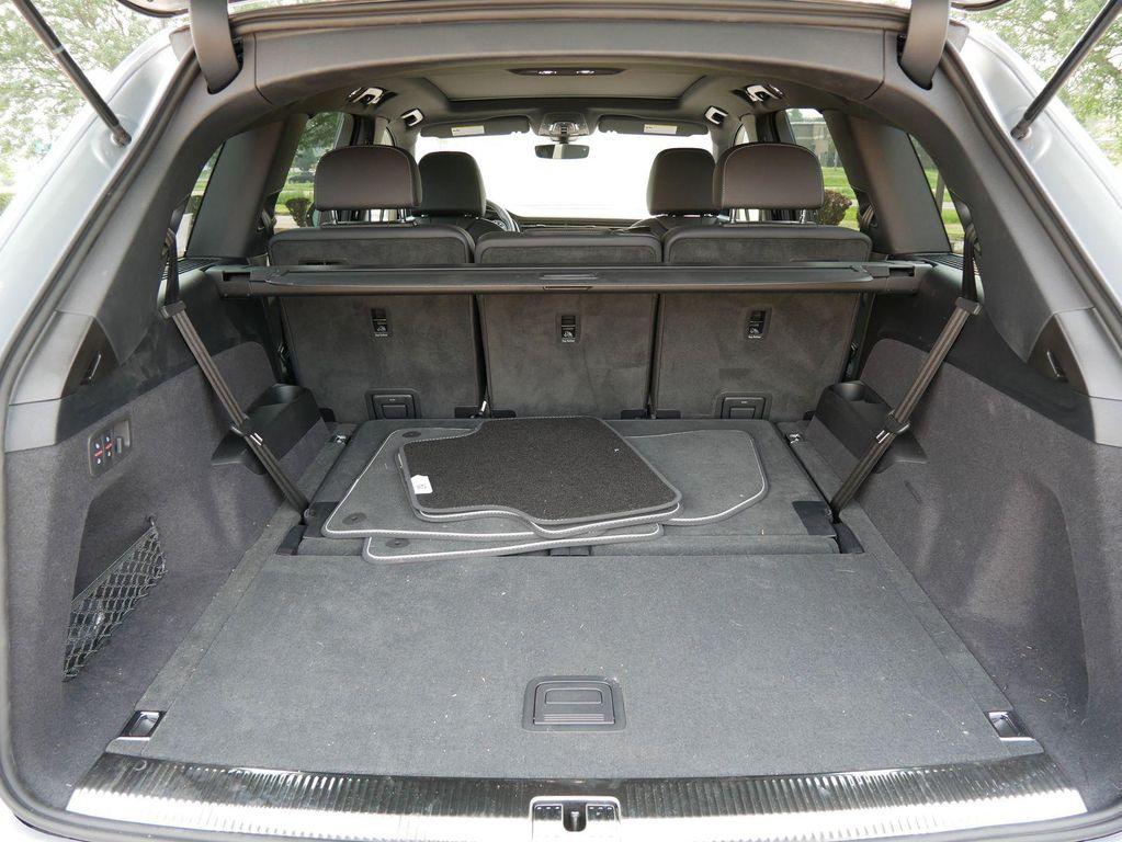 used 2025 Audi Q7 car, priced at $54,999