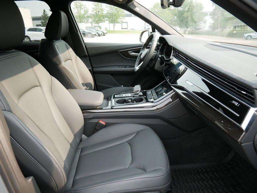 used 2025 Audi Q7 car, priced at $54,999