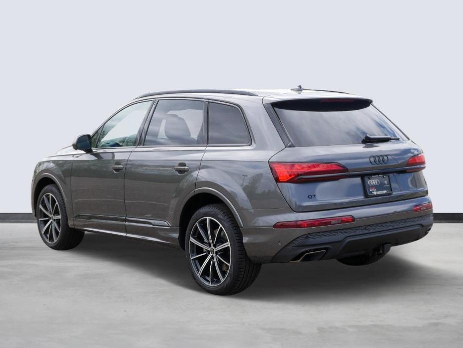 new 2025 Audi Q7 car, priced at $70,200