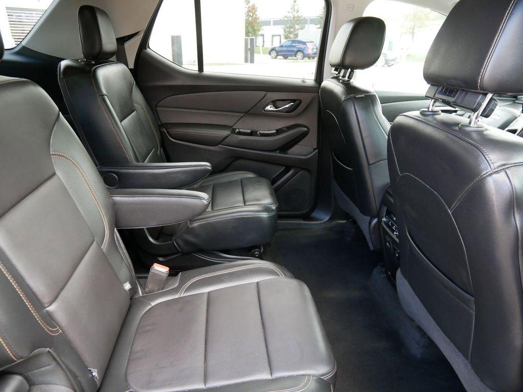 used 2018 Chevrolet Traverse car, priced at $19,155