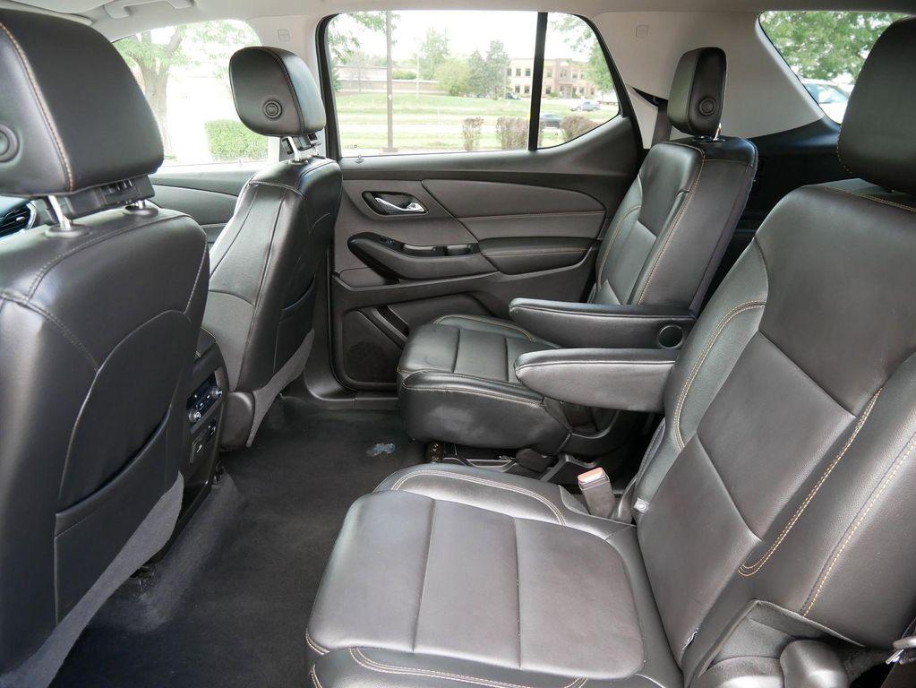 used 2018 Chevrolet Traverse car, priced at $19,155