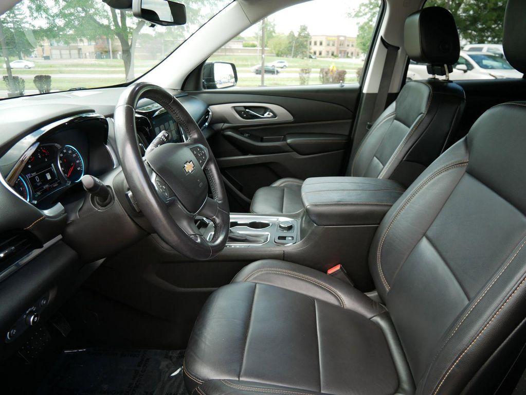 used 2018 Chevrolet Traverse car, priced at $19,155