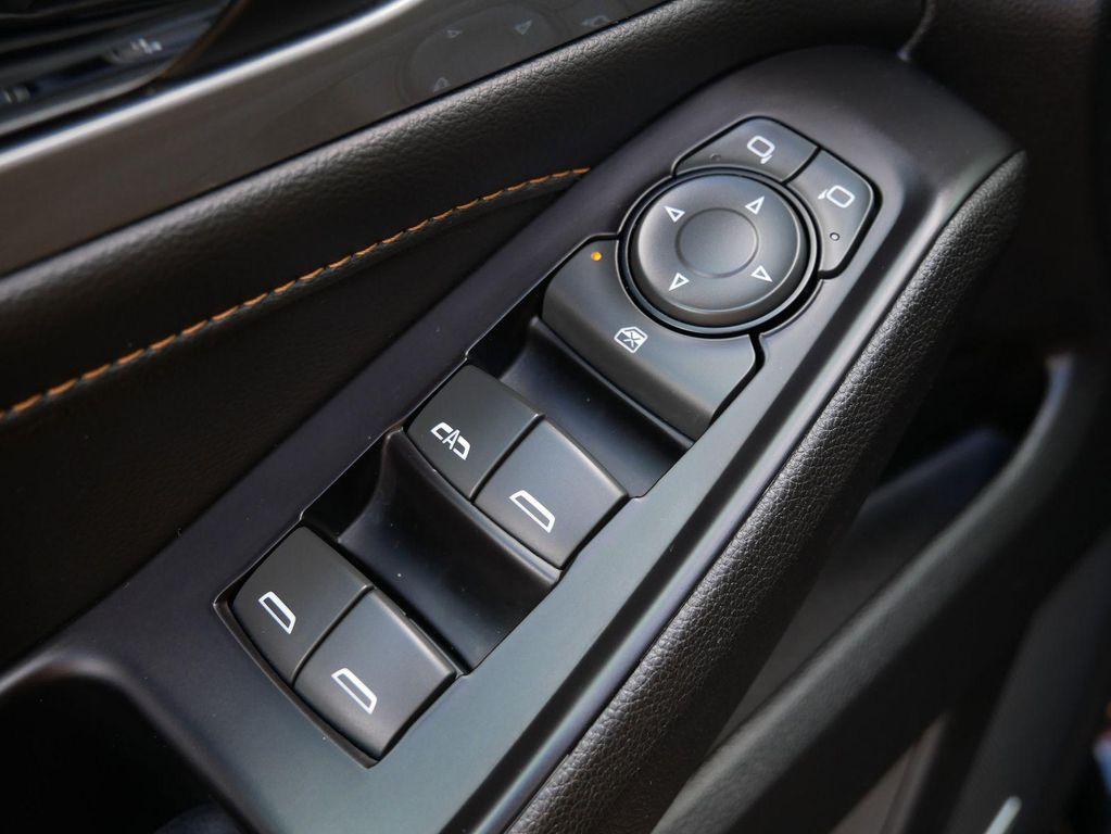 used 2018 Chevrolet Traverse car, priced at $19,155