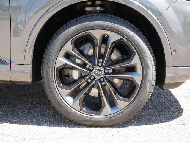 new 2025 Audi Q7 car, priced at $76,250