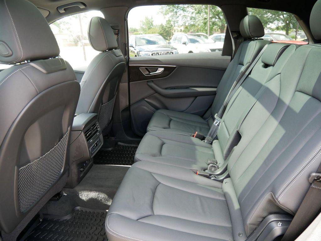used 2025 Audi Q7 car, priced at $53,999