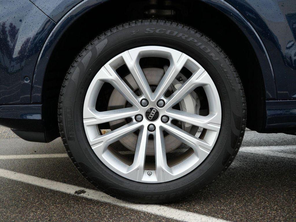 used 2025 Audi Q7 car, priced at $59,867
