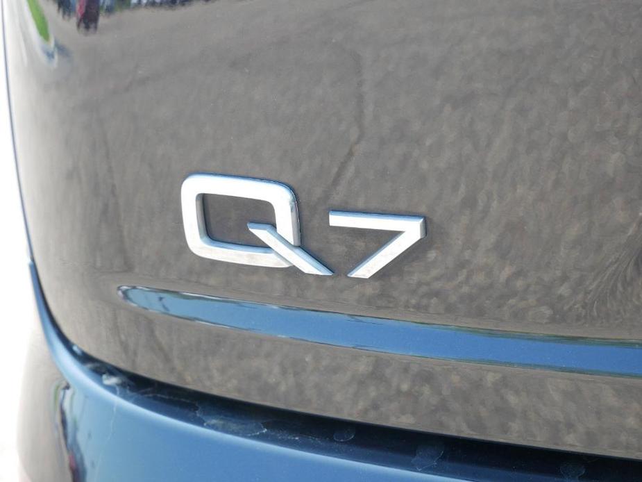 used 2017 Audi Q7 car, priced at $17,500