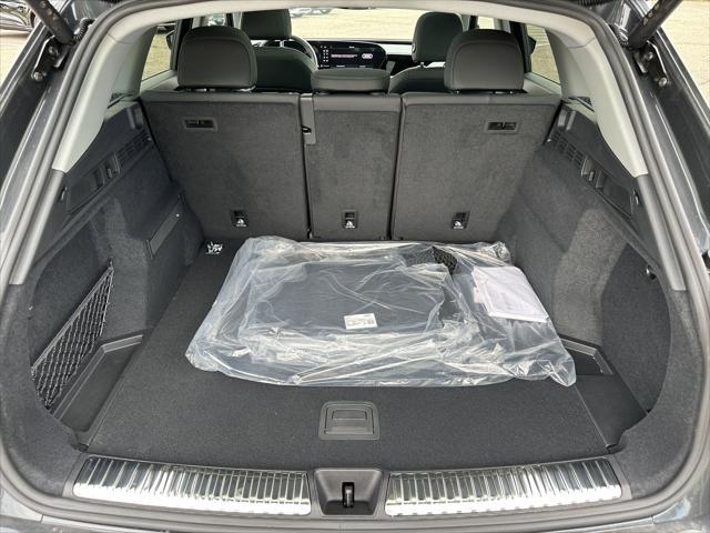 new 2025 Audi Q5 car, priced at $59,685