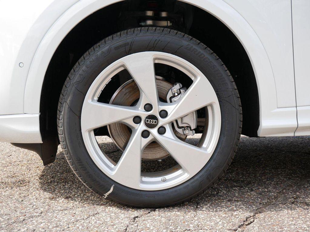 new 2025 Audi Q5 car, priced at $60,575