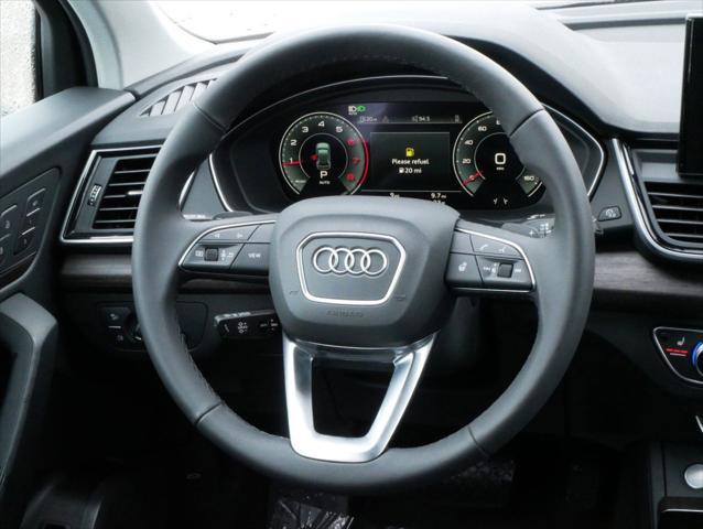 new 2025 Audi Q5 car, priced at $49,330