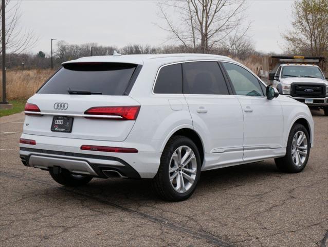 new 2025 Audi Q7 car, priced at $75,800