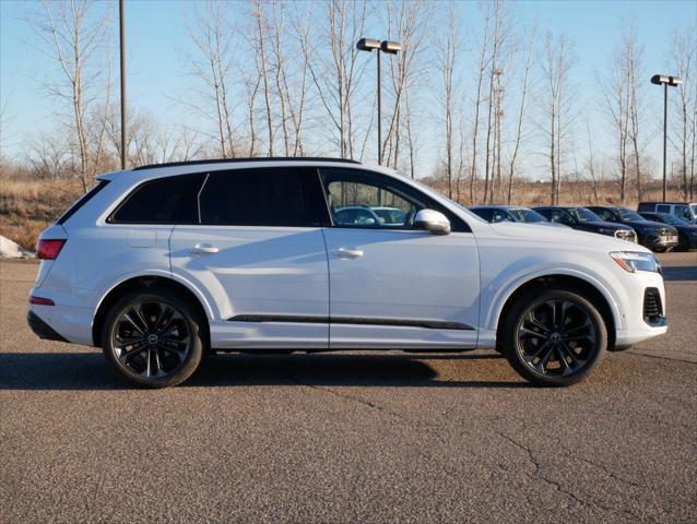 new 2025 Audi Q7 car, priced at $77,750