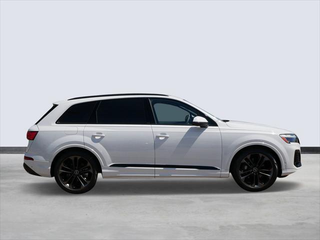 new 2025 Audi Q7 car, priced at $75,950