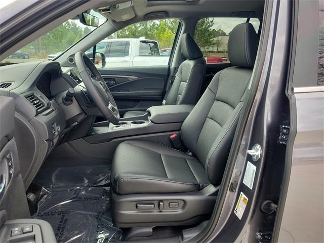 new 2024 Honda Ridgeline car, priced at $43,975