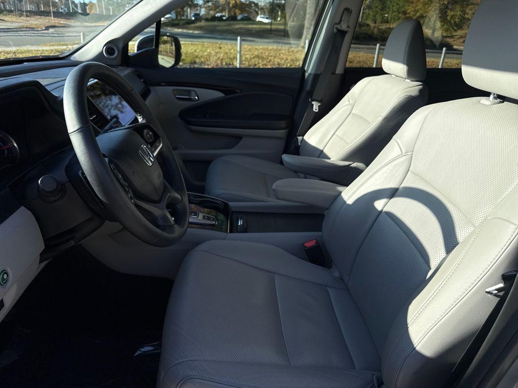 used 2022 Honda Pilot car, priced at $32,669