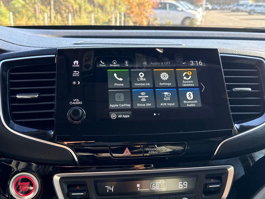 used 2022 Honda Pilot car, priced at $32,669