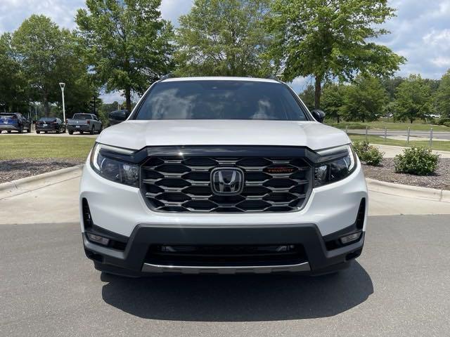 new 2024 Honda Passport car, priced at $45,895