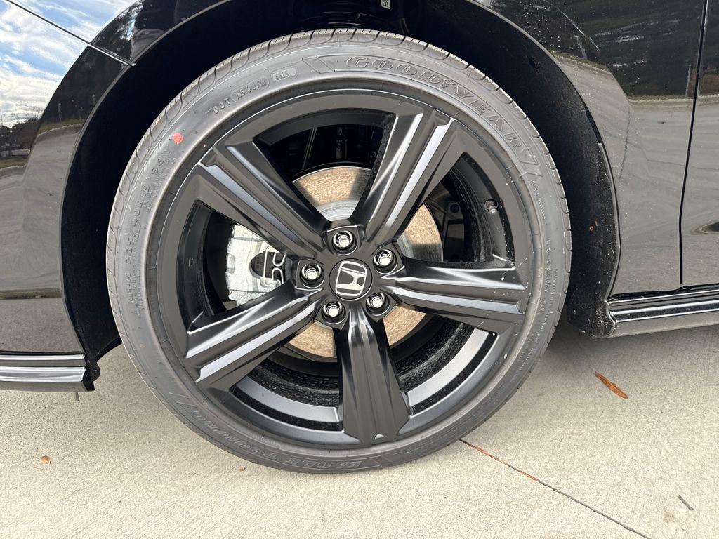 new 2025 Honda Accord Hybrid car, priced at $36,570