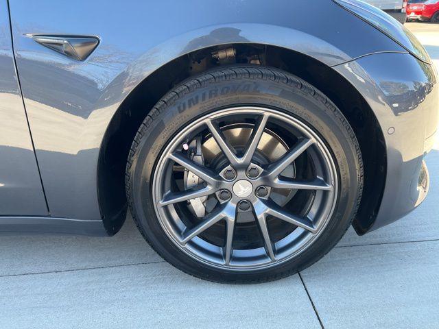 used 2021 Tesla Model 3 car, priced at $22,550