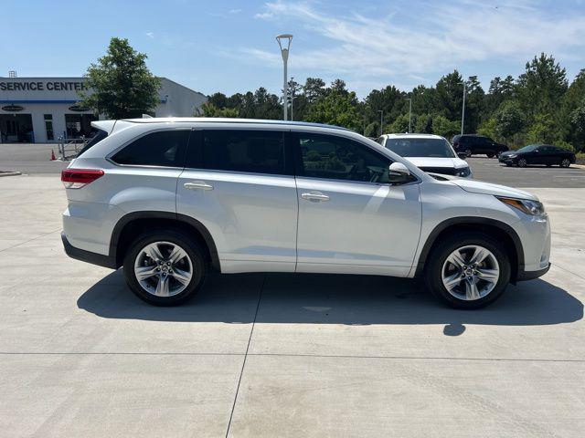 used 2017 Toyota Highlander car, priced at $19,409