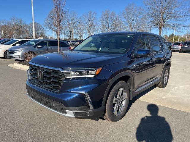 new 2025 Honda Pilot car, priced at $48,175