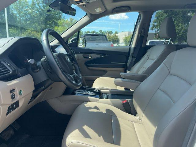 used 2022 Honda Pilot car, priced at $32,008