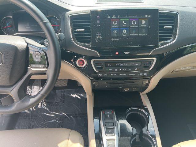 used 2022 Honda Pilot car, priced at $32,008