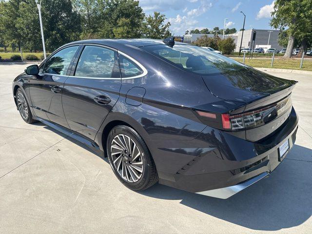 used 2024 Hyundai Sonata Hybrid car, priced at $30,287