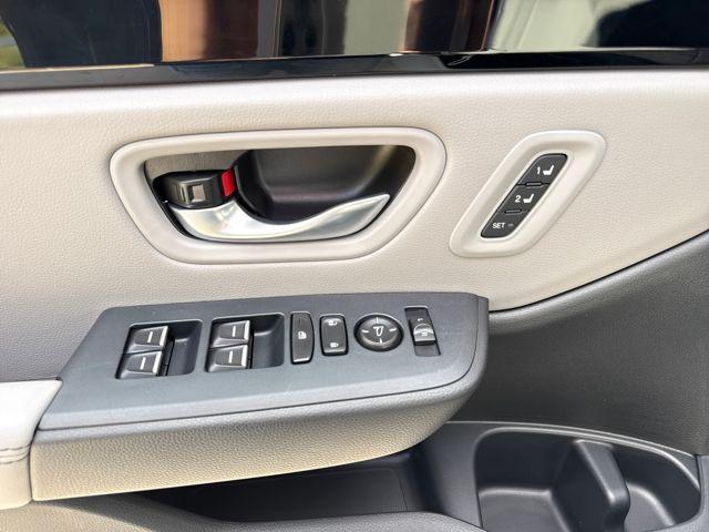 new 2025 Honda Pilot car, priced at $53,750