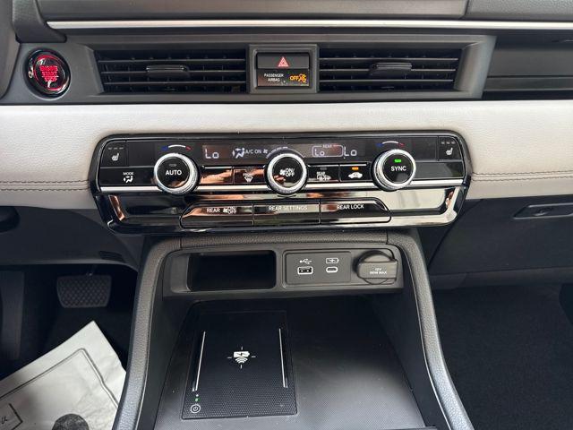 new 2025 Honda Pilot car, priced at $53,750