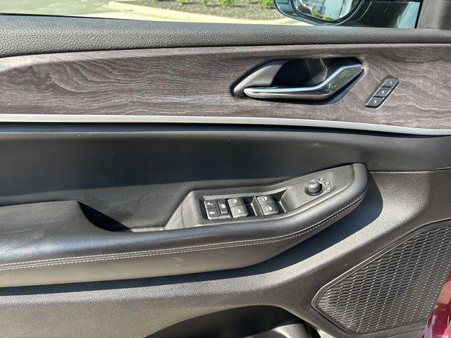 used 2024 Jeep Grand Cherokee car, priced at $34,982