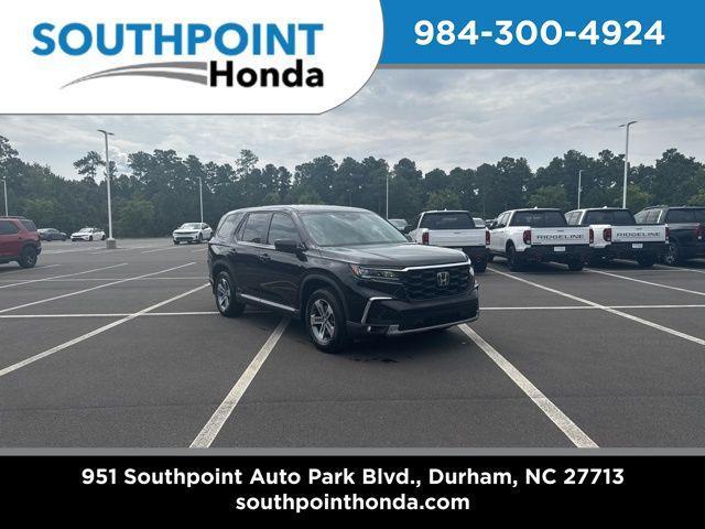 new 2025 Honda Pilot car, priced at $44,995