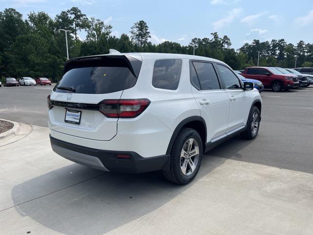 new 2025 Honda Pilot car, priced at $45,050