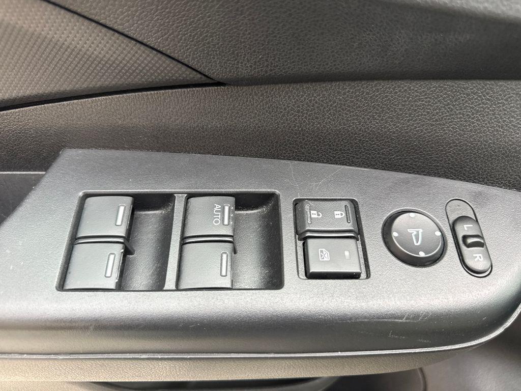 used 2015 Honda CR-V car, priced at $13,872