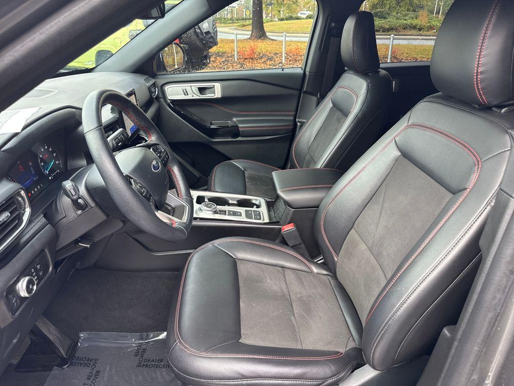 used 2023 Ford Explorer car, priced at $35,986